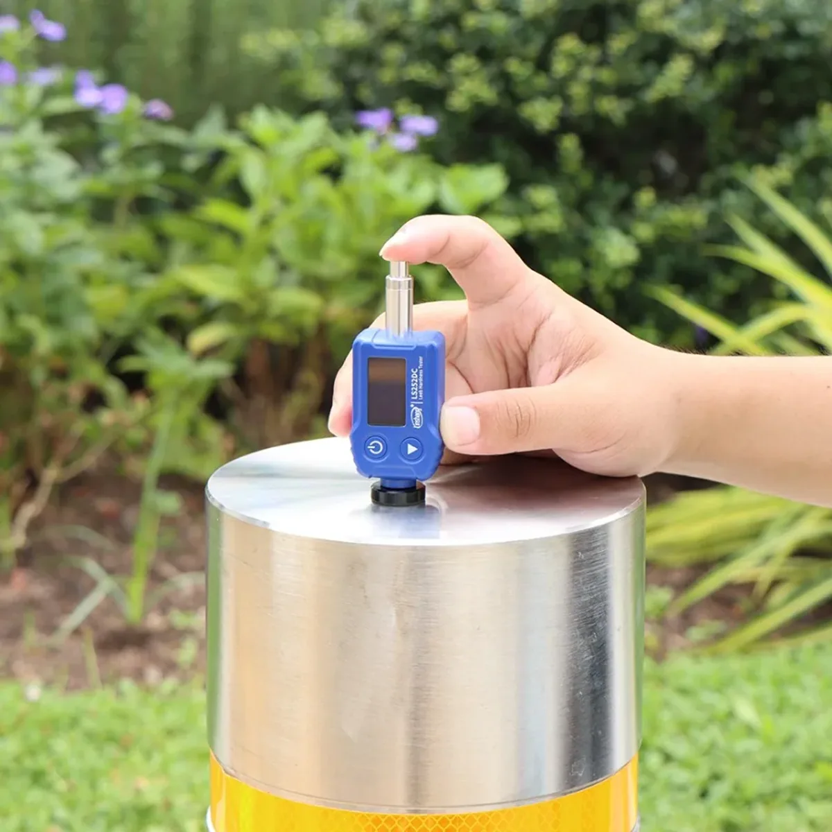 Leeb Hardness Tester LS252D/LS252DC | HL, HV, HB, HRC | Pocket Size - Thumbnail 2